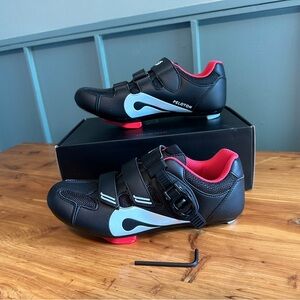 NIB Peloton Cycling Shoes size 40